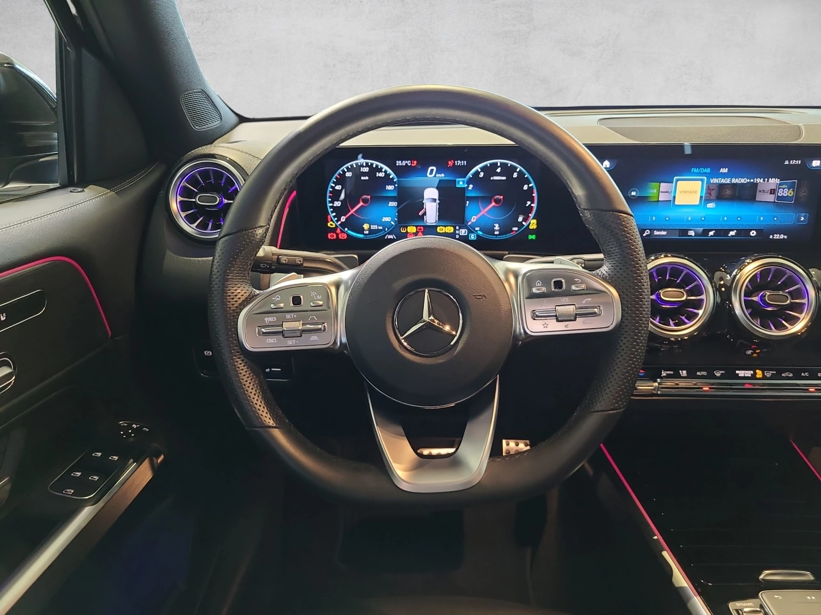 Mercedes-Benz GLB - Bild 11
