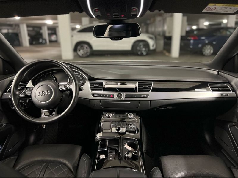 Audi A8 - Bild 8