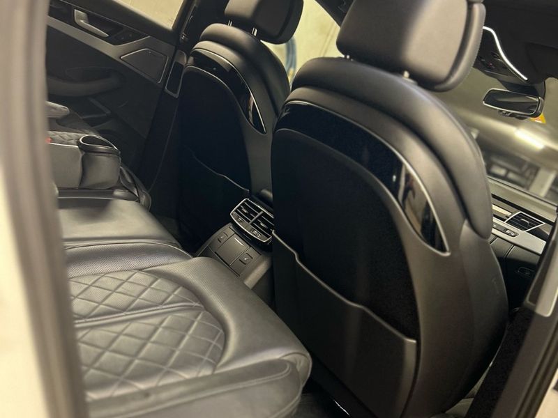 Audi A8 - Bild 10