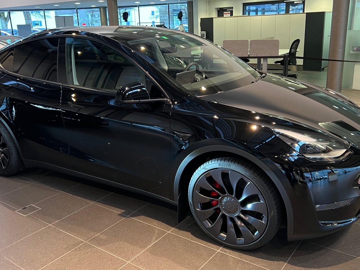 Tesla Model Y - Bild 3
